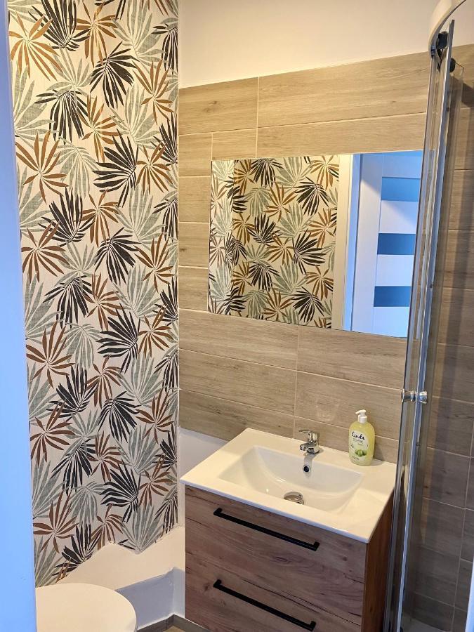 Aparthotel Astra - *